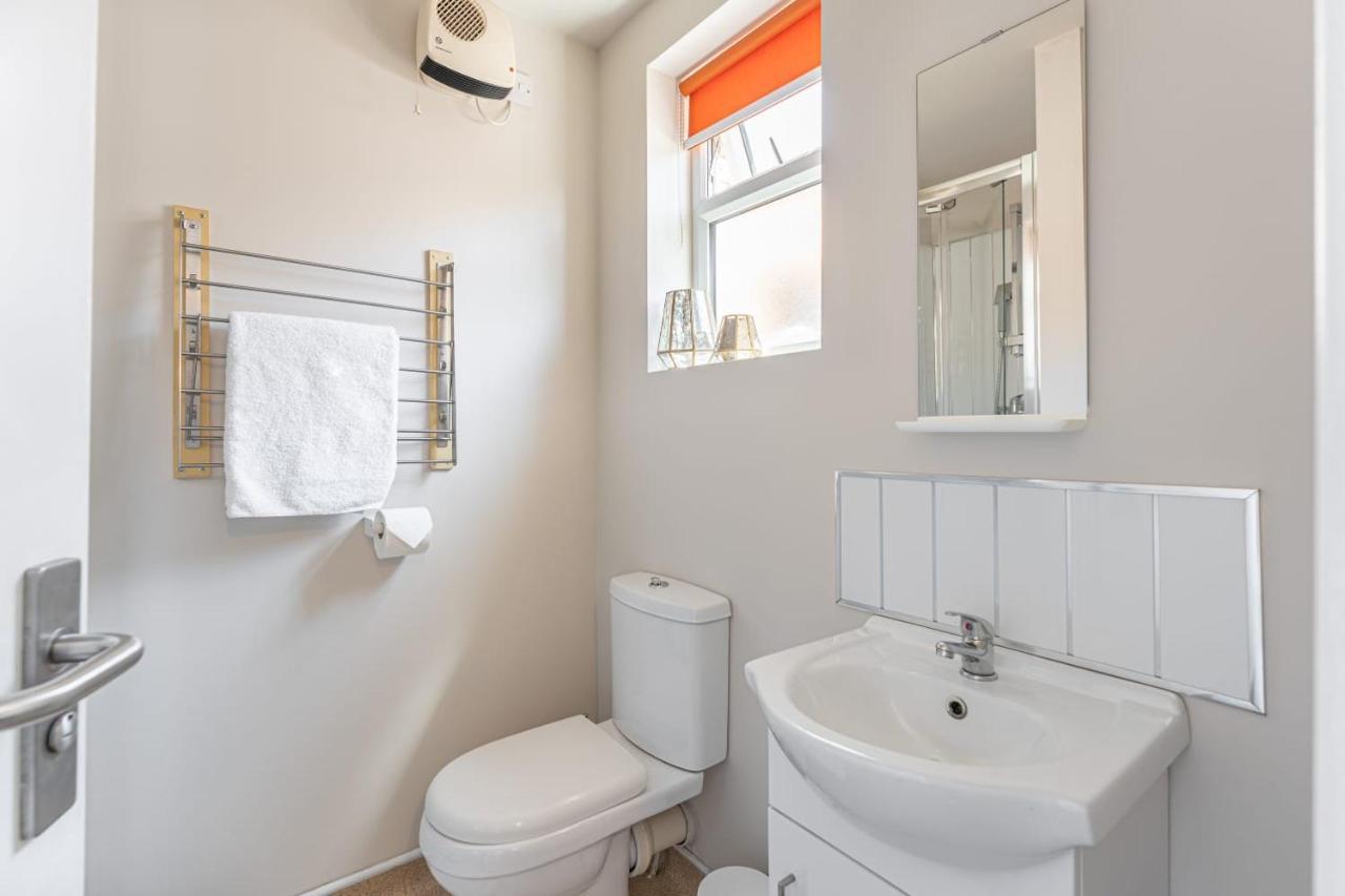 Superb One Bedroom Apartment In Coventry Cv1 *New* المظهر الخارجي الصورة
